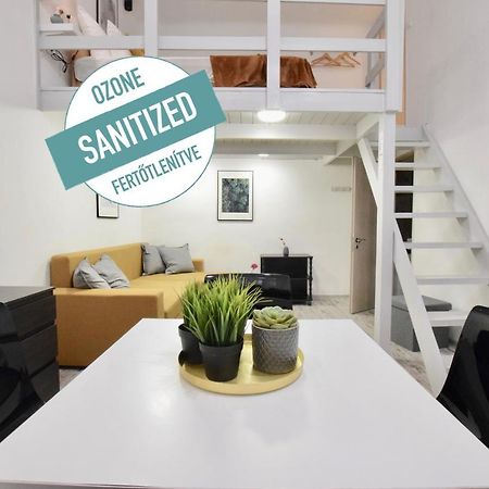 Standard Apartment By Hi5 - Akacfa 59 Budapest Bagian luar foto