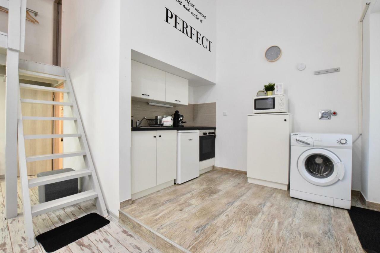 Standard Apartment By Hi5 - Akacfa 59 Budapest Bagian luar foto
