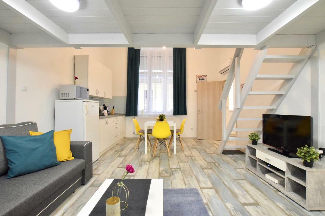 Standard Apartment By Hi5 - Akacfa 59 Budapest Bagian luar foto