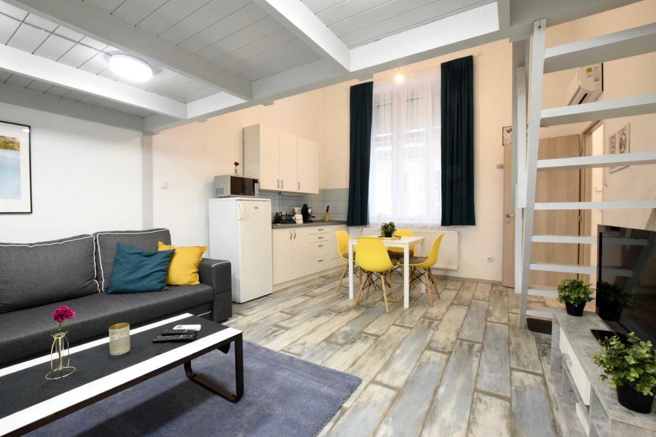 Standard Apartment By Hi5 - Akacfa 59 Budapest Bagian luar foto