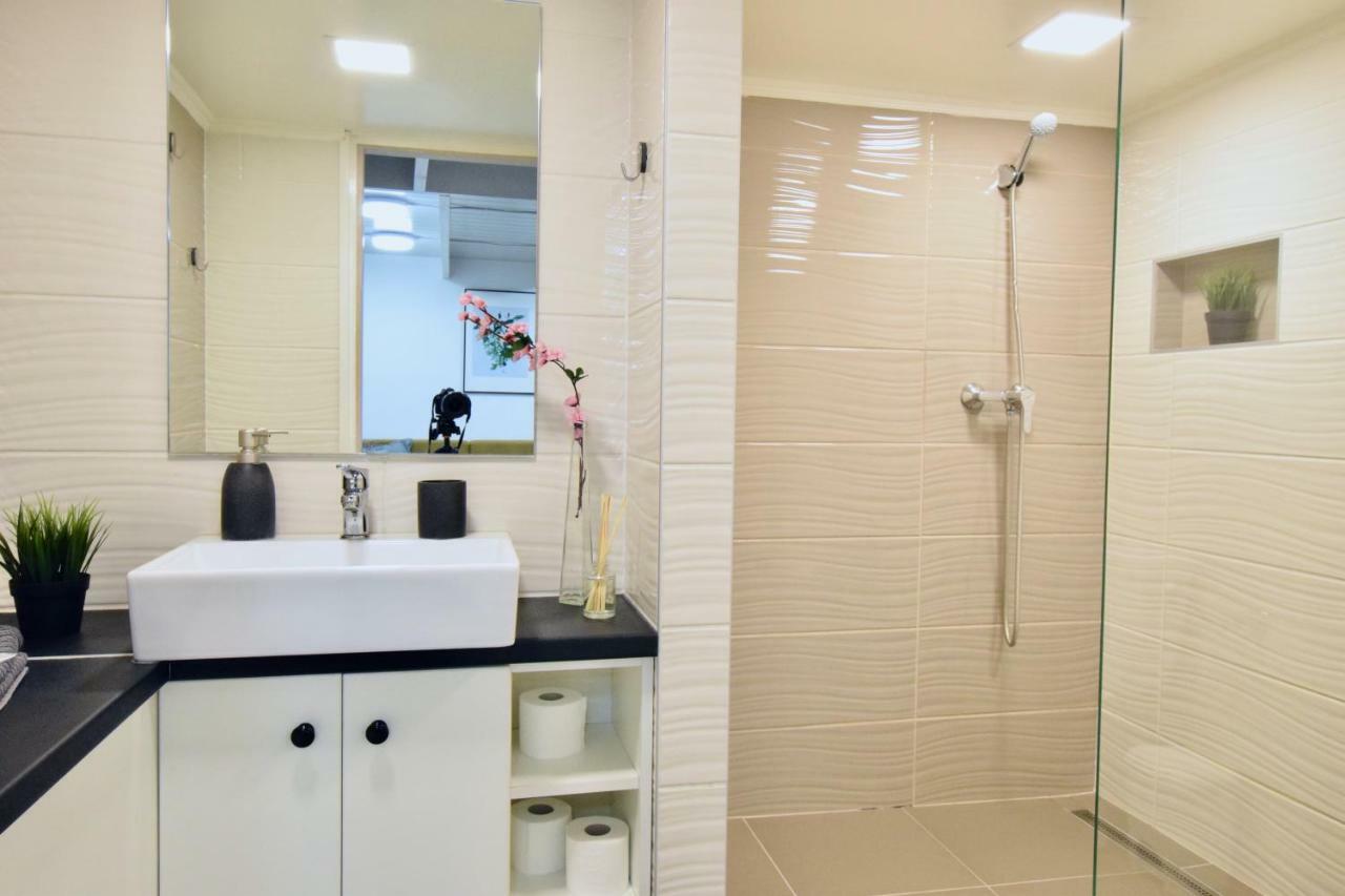 Standard Apartment By Hi5 - Akacfa 59 Budapest Bagian luar foto