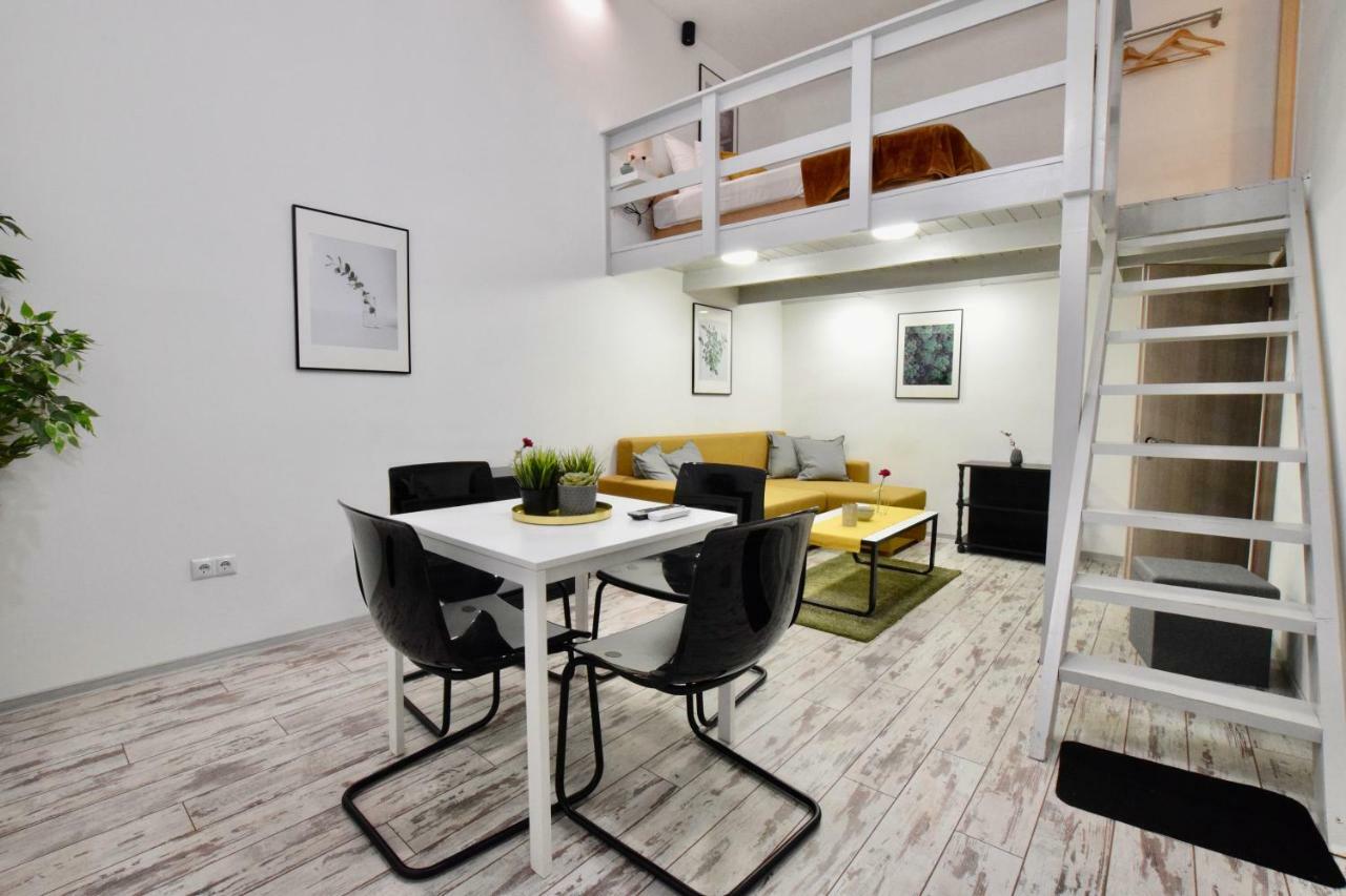 Standard Apartment By Hi5 - Akacfa 59 Budapest Bagian luar foto